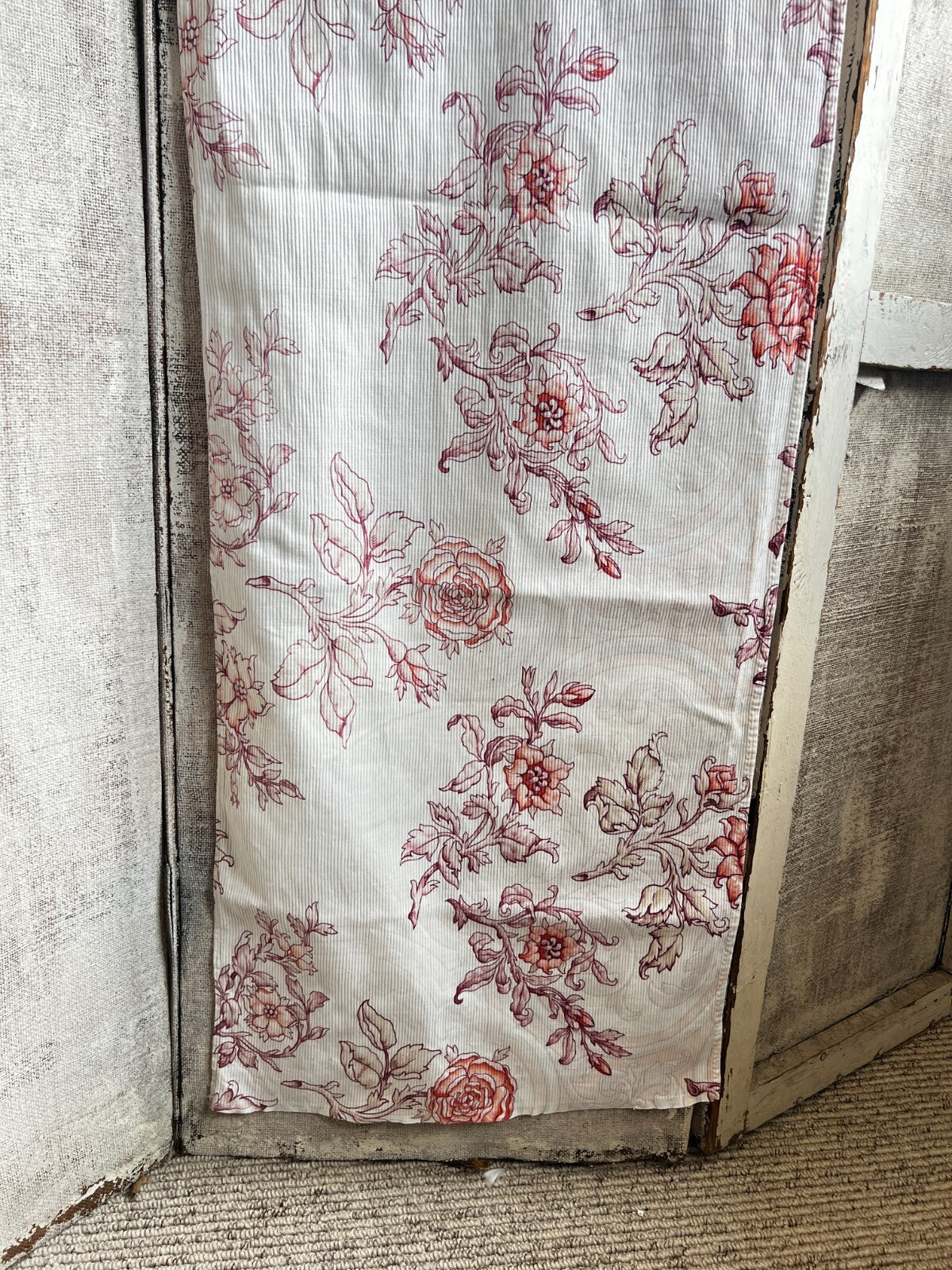 Vintage Fabric, Faded Floral Textile for Furnishings/ Châteaucore Rustic French